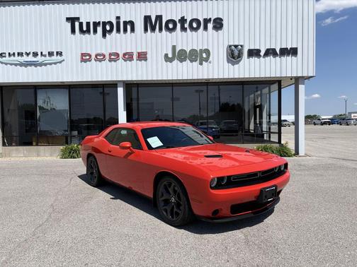 Go Mango 2017 Dodge Challenger SXT