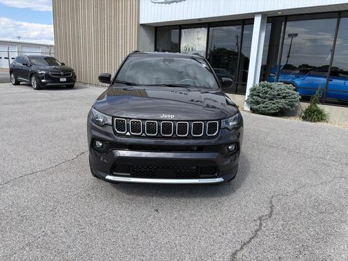 GRANITE CRYSTAL METALLIC CLEARCOAT 2024 Jeep Compass Limited
