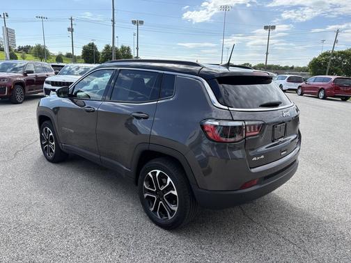 GRANITE CRYSTAL METALLIC CLEARCOAT 2024 Jeep Compass Limited