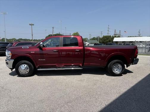2022 RAM 3500 Laramie Crew Cab 4x4 8' Box