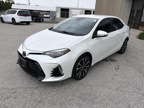 Super White 2017 Toyota Corolla