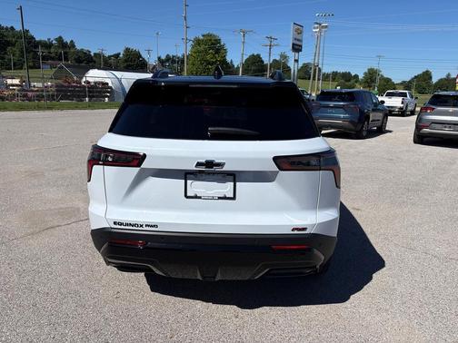 Polar White Tricoat 2026 Chevrolet Equinox AWD RS