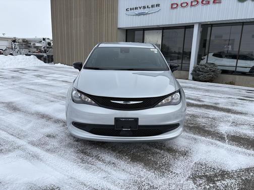 2026 Chrysler Voyager LX