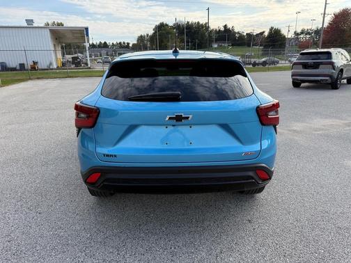Marina Blue Metallic 2026 Chevrolet Trax FWD 1RS