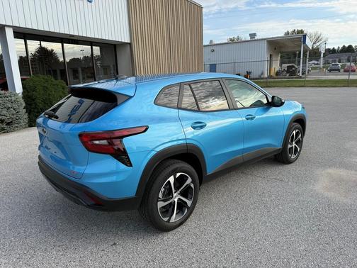 Marina Blue Metallic 2026 Chevrolet Trax FWD 1RS