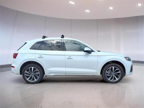 2024 Audi Q5 Premium Plus 45 TFSI S line quattro