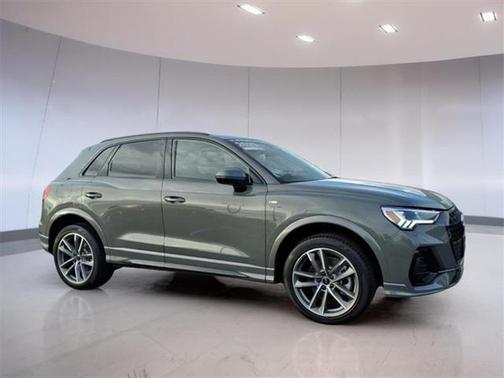 2025 Audi Q3 Premium 45 TFSI S line quattro Tiptronic