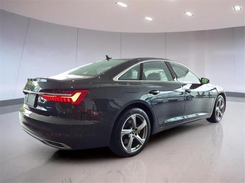 2025 Audi A6 Premium Plus 45 TFSI quattro S tronic