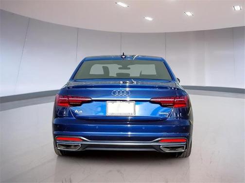 2023 Audi A4 Premium Plus 45 TFSI S line quattro S tronic