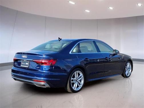 2023 Audi A4 Premium Plus 45 TFSI S line quattro S tronic