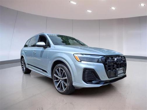 2025 Audi Q7 Premium Plus 45 TFSI quattro Tiptronic
