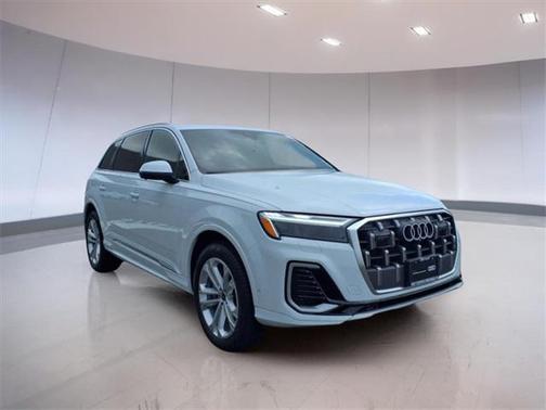 2025 Audi Q7 Premium Plus 55 TFSI quattro Tiptronic