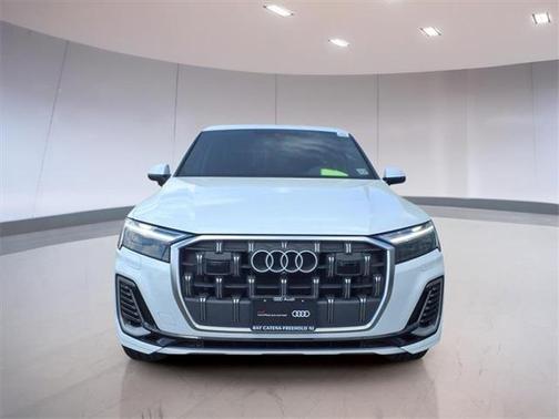 2025 Audi Q7 Premium 55 TFSI quattro Tiptronic