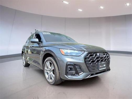 2025 Audi Q5 Premium 45 TFSI S line quattro