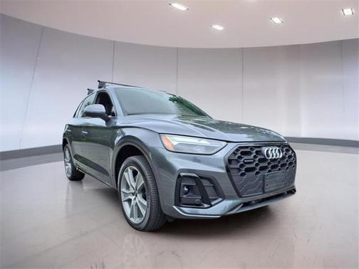2025 Audi Q5 Premium 45 TFSI S line quattro