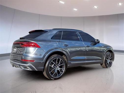 2021 Audi Q8 Prestige 55 TFSI quattro Tiptronic
