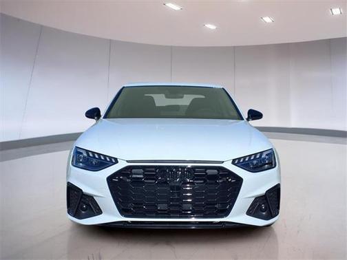 2024 Audi A4 Premium Plus 45 TFSI S line quattro S tronic