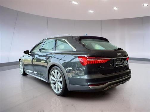 2022 Audi A6 allroad Premium Plus 55 TFSI quattro S tronic