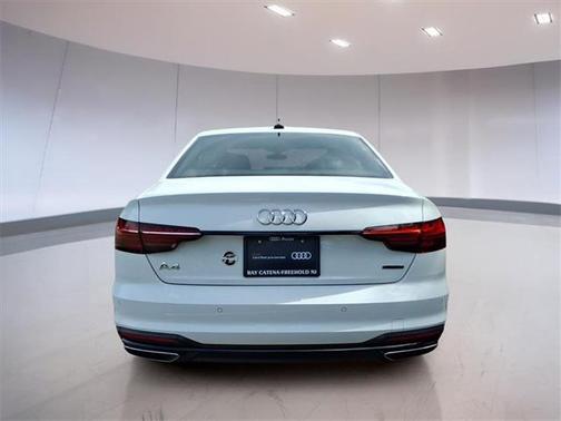 2025 Audi A4 Premium 45 TFSI S line quattro S tronic