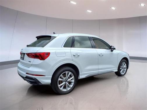 2022 Audi Q3 Premium 45 TFSI S line quattro Tiptronic
