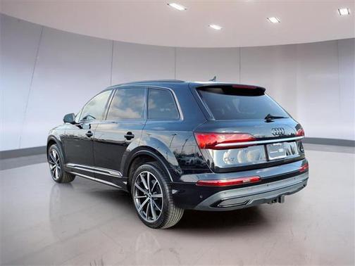 2021 Audi Q7 Premium Plus 55 TFSI quattro Tiptronic