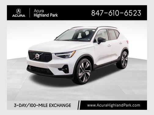 2025 Volvo XC40 B5 Plus Dark Theme