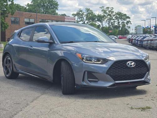 2020 Hyundai Veloster Base