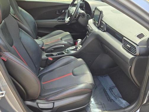 2020 Hyundai Veloster Base
