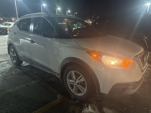 2018 Nissan Kicks S