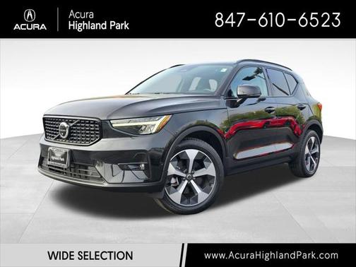 2023 Volvo XC40 B5 Ultimate Dark Theme