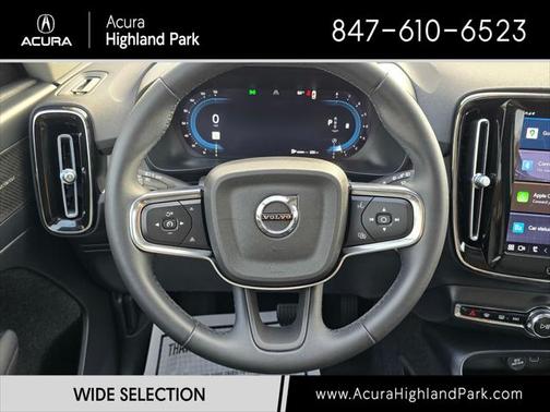2023 Volvo XC40 B5 Ultimate Dark Theme