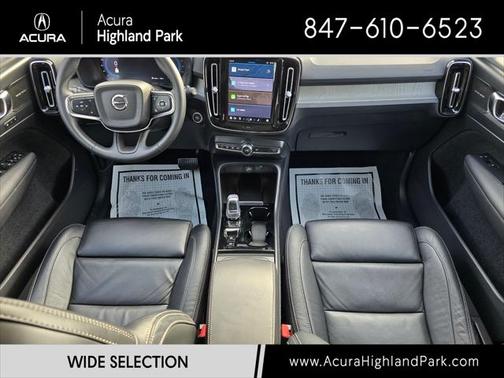 2023 Volvo XC40 B5 Ultimate Dark Theme