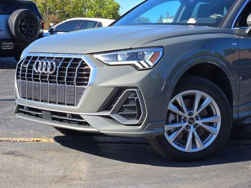 2023 Audi Q3 Premium