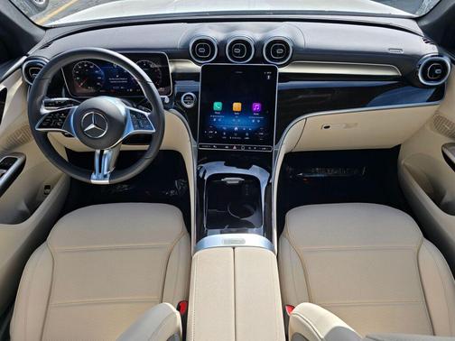 2025 Mercedes-Benz GLC 300 4MATIC