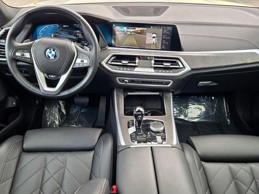 Alpine White 2023 BMW X5 PHEV xDrive45e