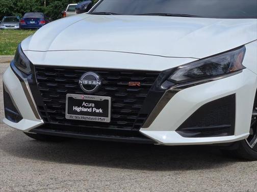 2023 Nissan Altima SR FWD