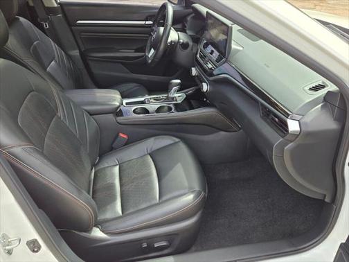 2023 Nissan Altima SR FWD