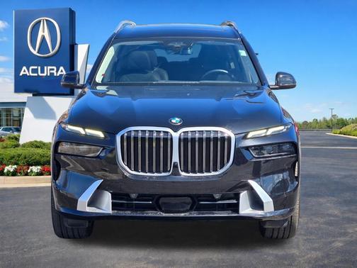 Black Sapphire Metallic 2023 BMW X7 xDrive40i