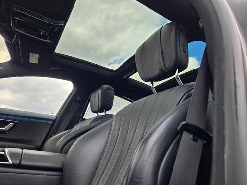 Black 2022 Mercedes-Benz S-Class S 500