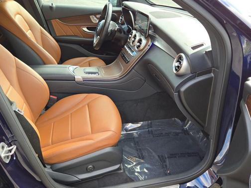 2021 Mercedes-Benz GLC 300 4MATIC
