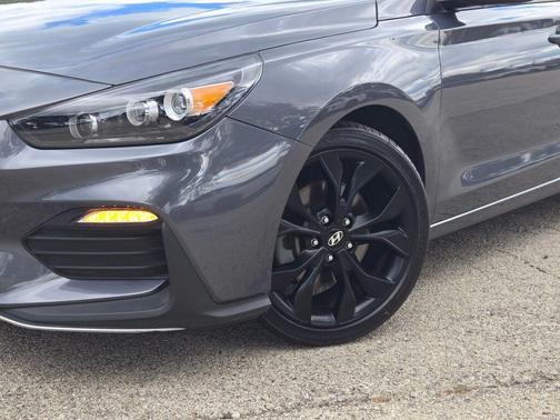2019 Hyundai Elantra GT Base