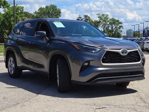 2024 Toyota Highlander LE