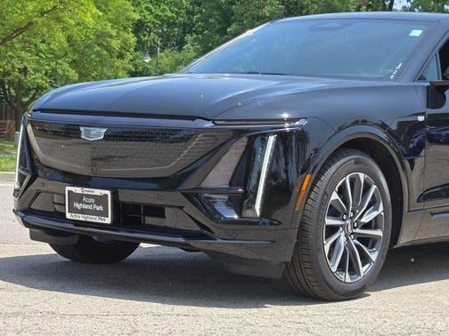 2025 Cadillac LYRIQ Sport