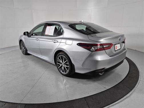 2024 Toyota Camry Hybrid XLE