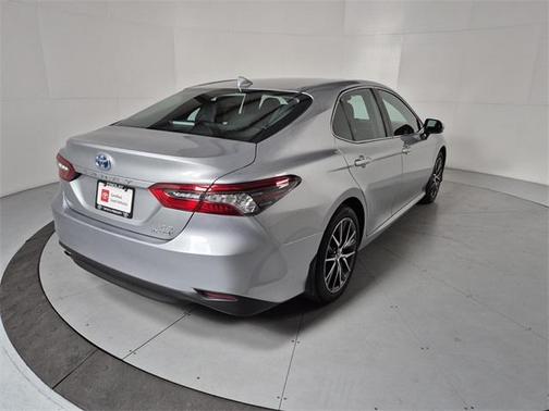 2024 Toyota Camry Hybrid XLE