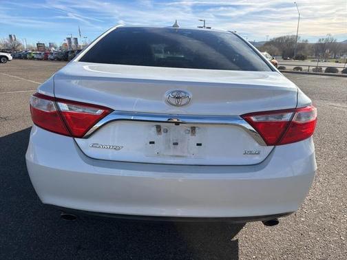 2016 Toyota Camry XLE