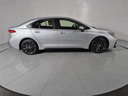 2025 Toyota Corolla Hybrid SE