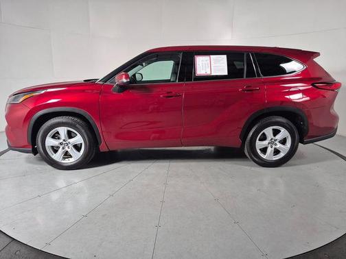 Ruby Flare Pearl 2021 Toyota Highlander LE