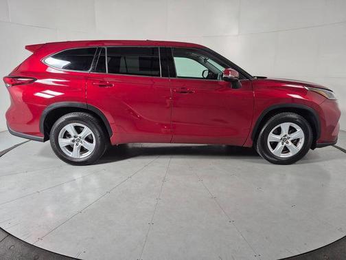 Ruby Flare Pearl 2021 Toyota Highlander LE