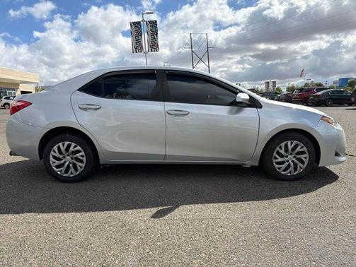 Classic Silver Metallic 2018 Toyota Corolla LE